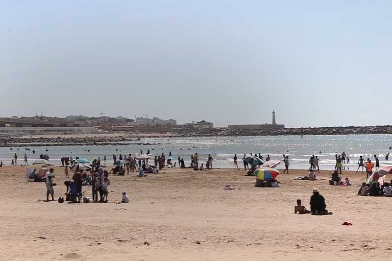 سرقات تستهدف المصطافين بشاطئ سلا... والشرطة تتدخل في الوقت المناسب