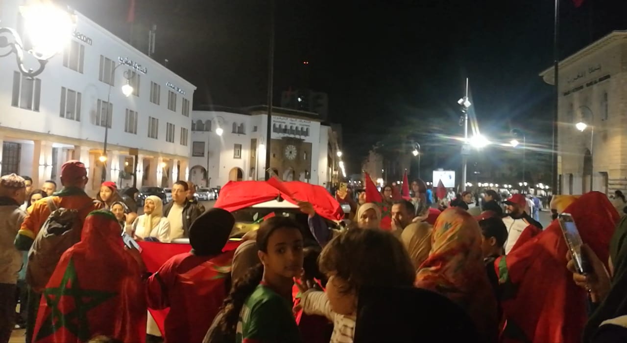 الرباط تحتفي بقرار مجلس الأمن... فرحٌ شعبي يجدد عهد المغاربة بصحرائهم