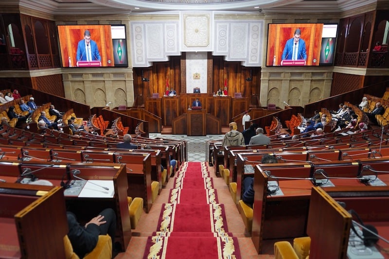 مجلس النواب يصادق على قانون إعادة تنظيم مجلس الصحافة وسط جدل سياسي وتأكيد حكومي على التوازن بين الحرية والمسؤولية