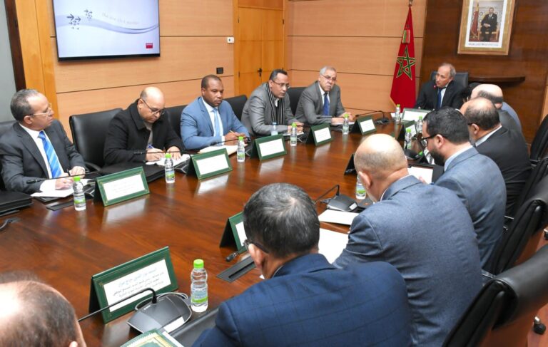 التعليم والنقابات يتفقان على صرف التعويض التكميلي وتعويض المناطق النائية قبل نهاية الولاية الحكومية